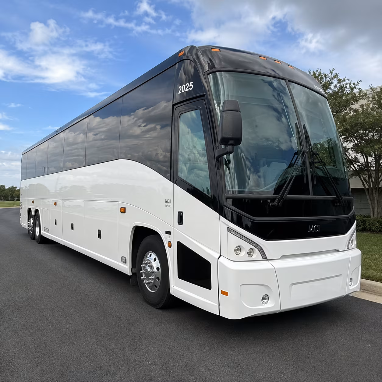 need a bus for weddings proms or private events across pitt county